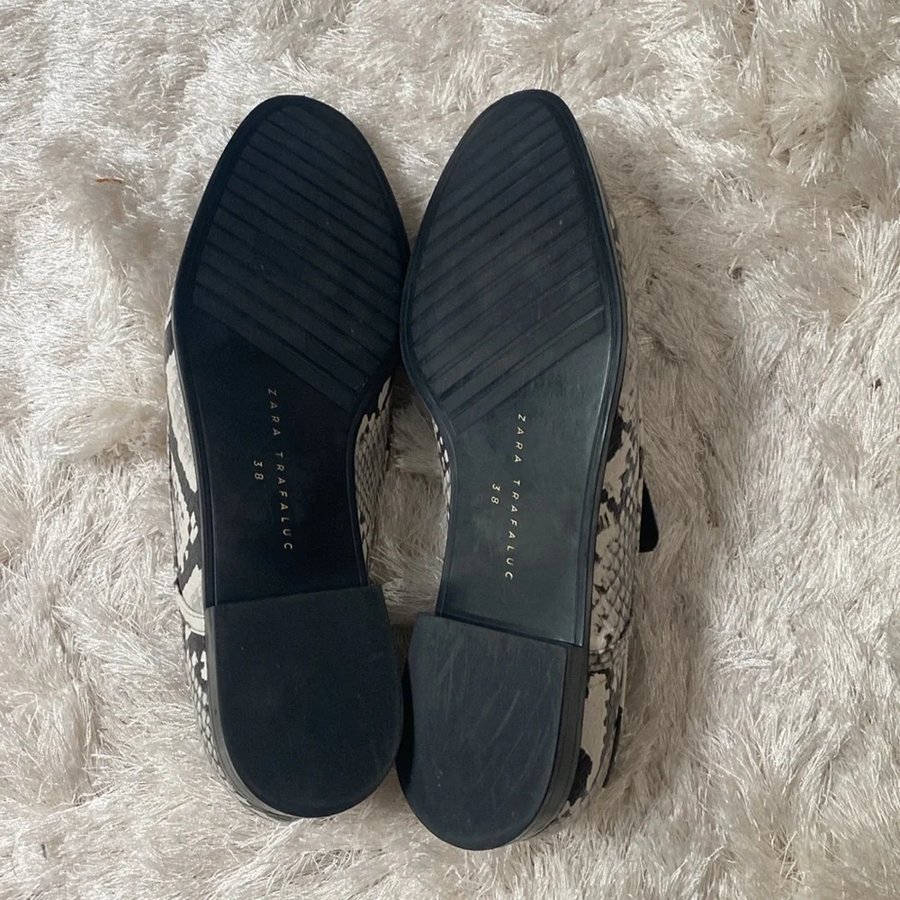 Zara Snake Embossed Loafers - Picture 7 of 12